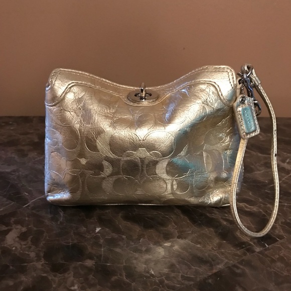 Authentic Coach wristlet - Picture 2 of 3